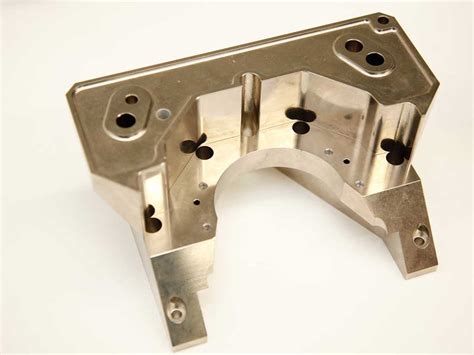 cnc machining des moines|Iowa’s CNC Manufacturer .